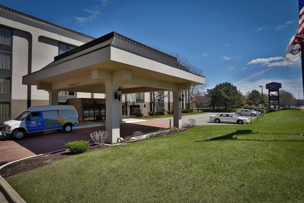 Hampton Inn Chicago-Naperville Exterior photo